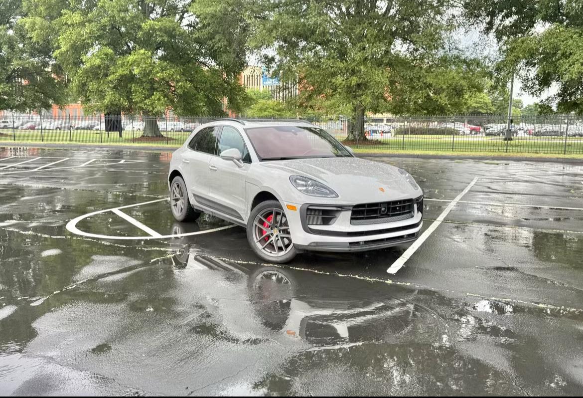 Porsche Macan S